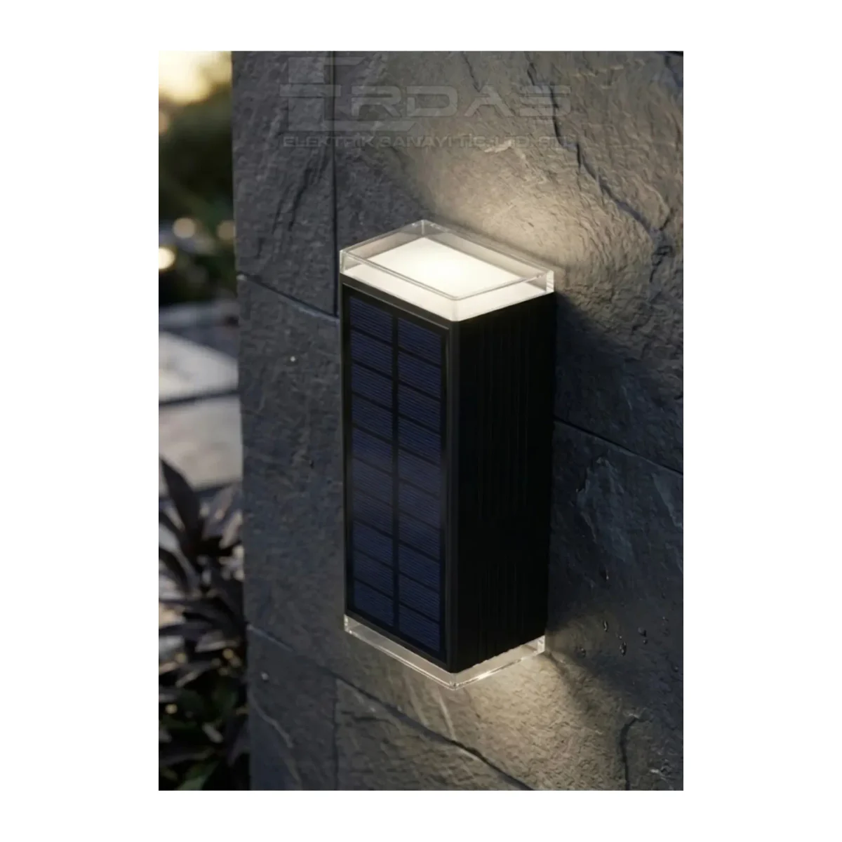 SOLAR LED DUVAR ARMATÜRÜ ÇİFT YÖNLÜ SİYAH GÖVDE 3000K 1W/h